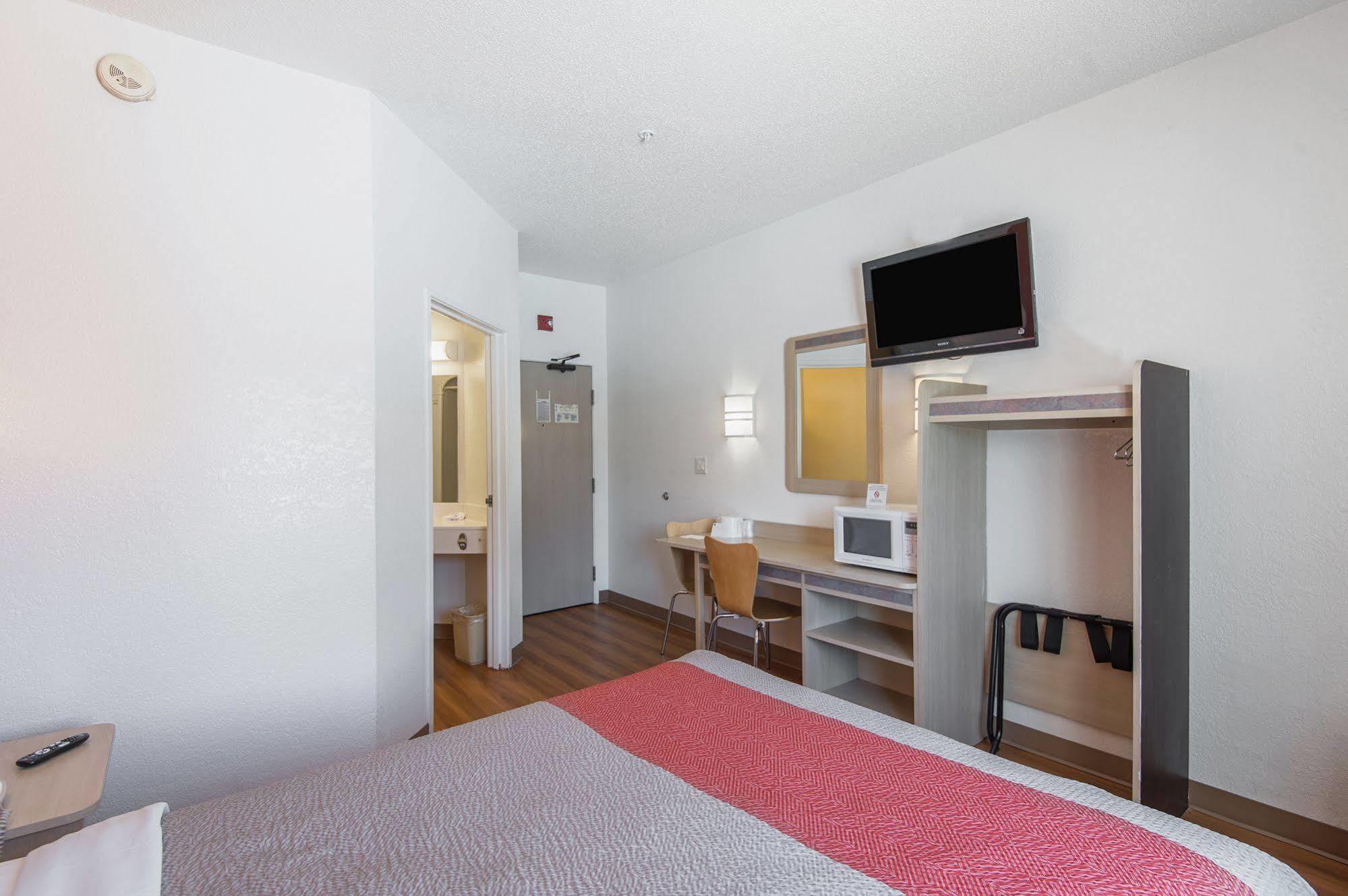 Motel 6-Junction City, Ks ภายนอก รูปภาพ